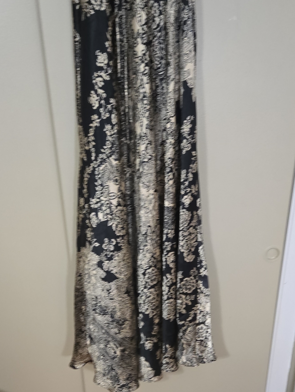 In Bloom By Jonquil Black and Cream Lace-Trim Floral Maxi Lingerie Size Medium - Picture 6 of 7